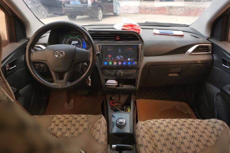 Used BAIC New Energy EC 2017 EC180 Dynamic Edition Center Console