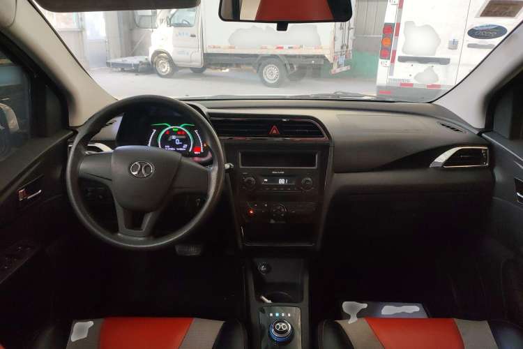 Used BAIC New Energy EC 2017 EC180 Dynamic Edition Center Console