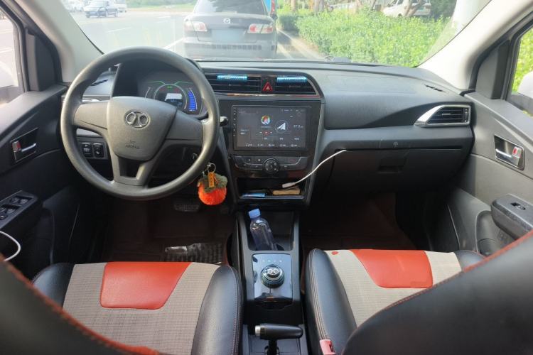 Used BAIC New Energy EC 2017 EC180 Dynamic Edition Center Console