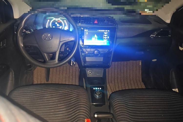Used BAIC New Energy EC 2017 EC180 Dynamic Edition Center Console