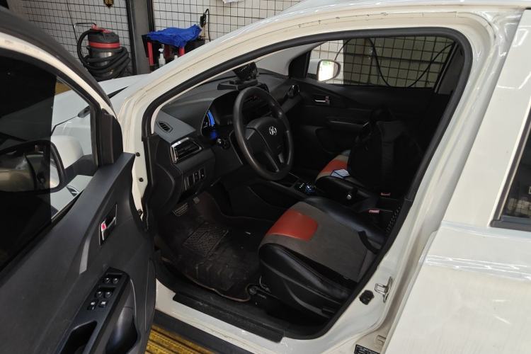 Used BAIC New Energy EC 2017 EC200 Dynamic Edition Driver Seat