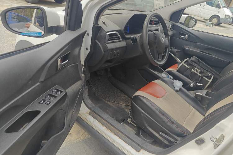 Used BAIC New Energy EC 2017 EC180 Dynamic Edition Driver Seat