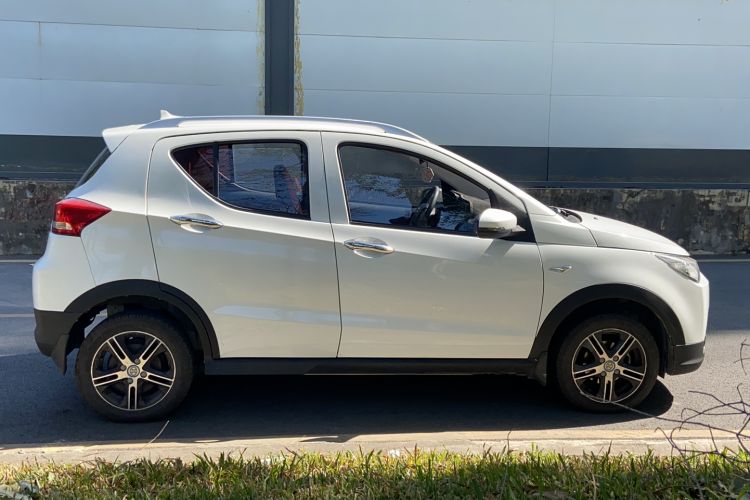 Used BAIC New Energy EC 2017 EC200 Elegant Edition Exterior 2