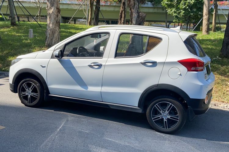 Used BAIC New Energy EC 2017 EC200 Elegant Edition Exterior 5