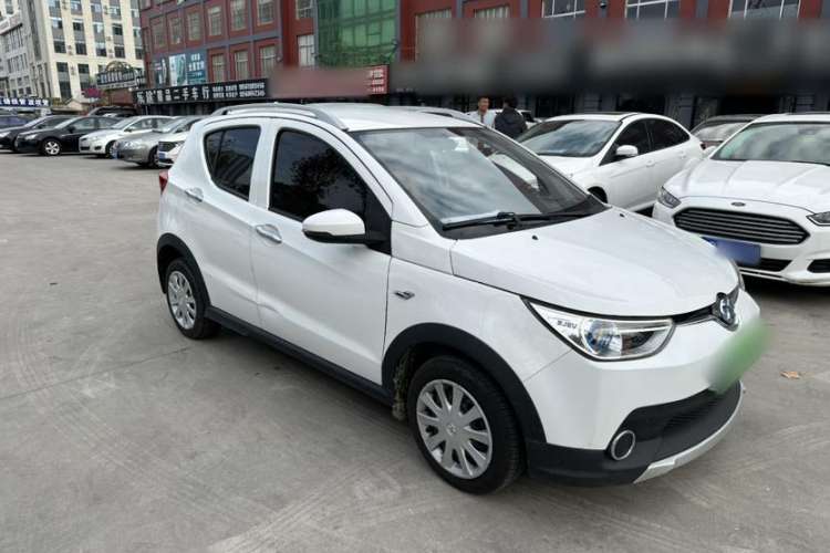 Used BAIC New Energy EC 2017 EC180 Dynamic Edition Exterior 5