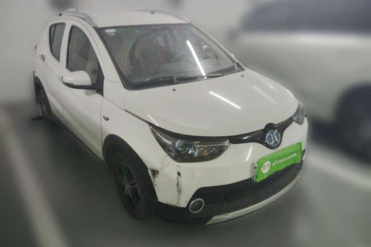 Used BAIC New Energy EC 2017 EC200 Elegant Edition Front Right 45 Deg