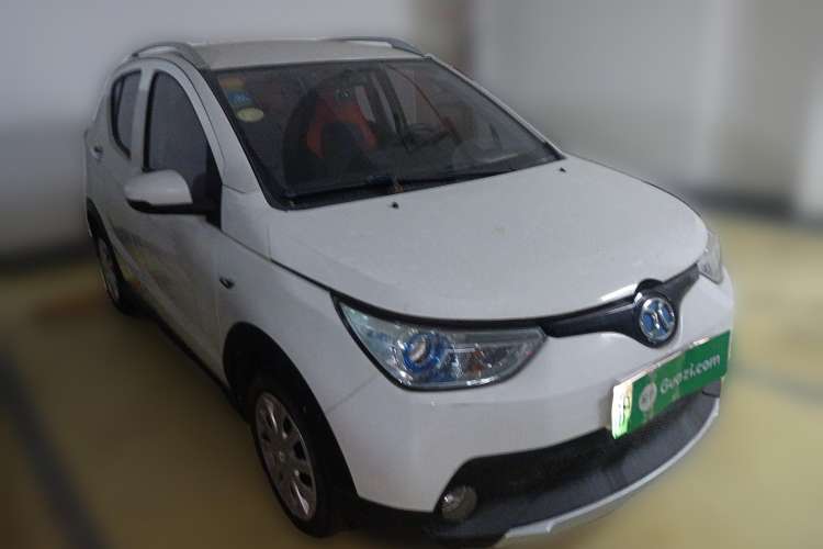 Used BAIC New Energy EC 2017 EC200 Dynamic Edition Front Right 45 Deg