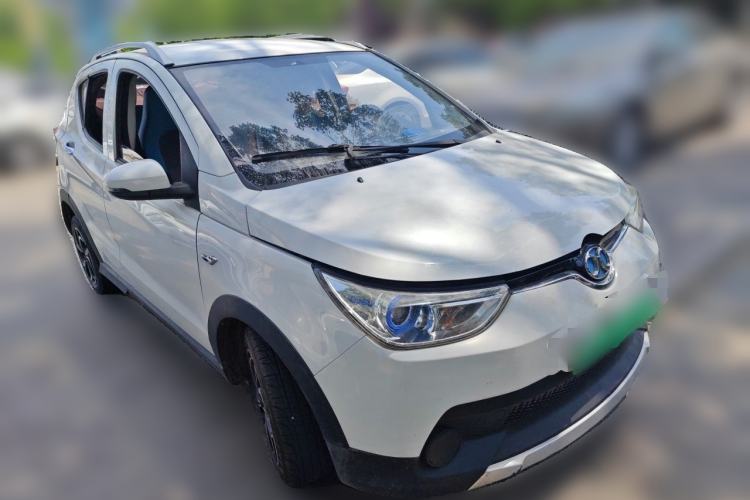 Used BAIC New Energy EC 2017 EC180 Dynamic Edition Front Right 45 Deg