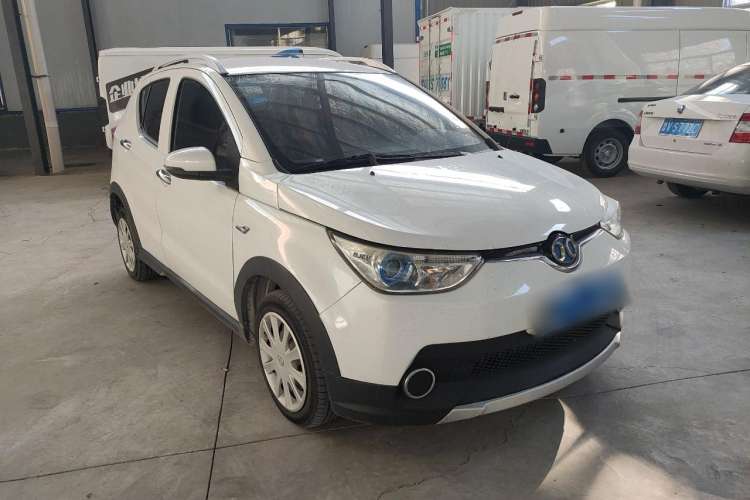 Used BAIC New Energy EC 2017 EC180 Dynamic Edition Front Right 45 Deg