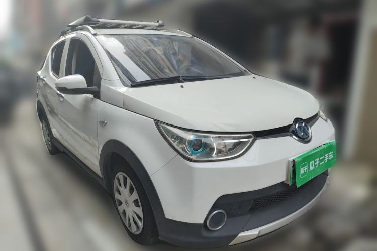 Used BAIC New Energy EC 2017 EC180 Dynamic Edition Front Right 45 Deg