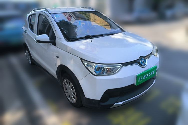 Used BAIC New Energy EC 2017 EC180 Dynamic Edition Front Right 45 Deg