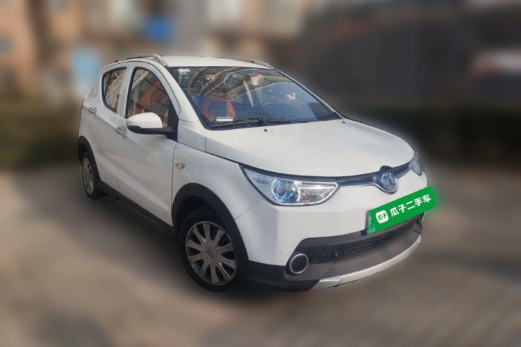 Used BAIC New Energy EC 2017 EC180 Dynamic Edition Front Right 45 Deg