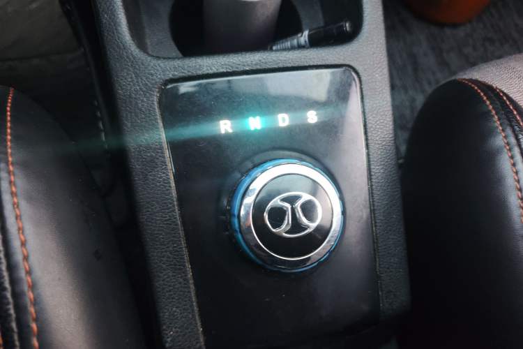 Used BAIC New Energy EC 2017 EC180 Dynamic Edition Gear Lever