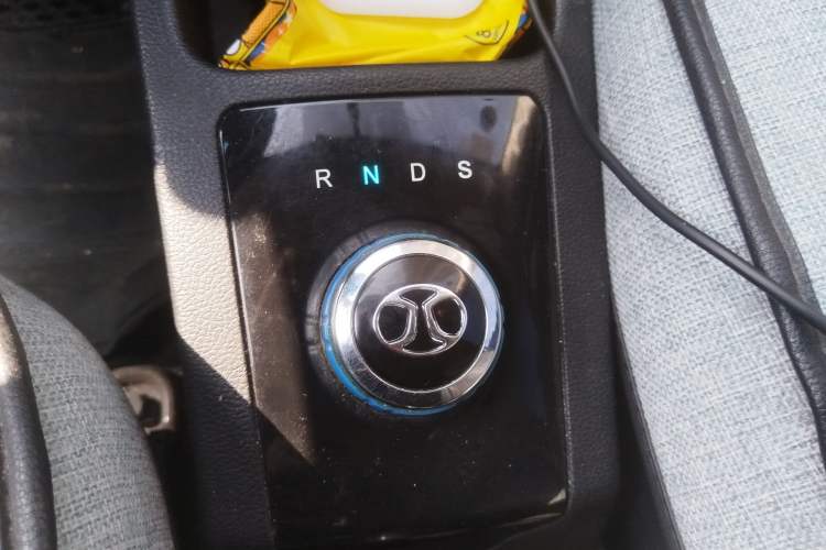 Used BAIC New Energy EC 2017 EC180 Dynamic Edition Gear Lever