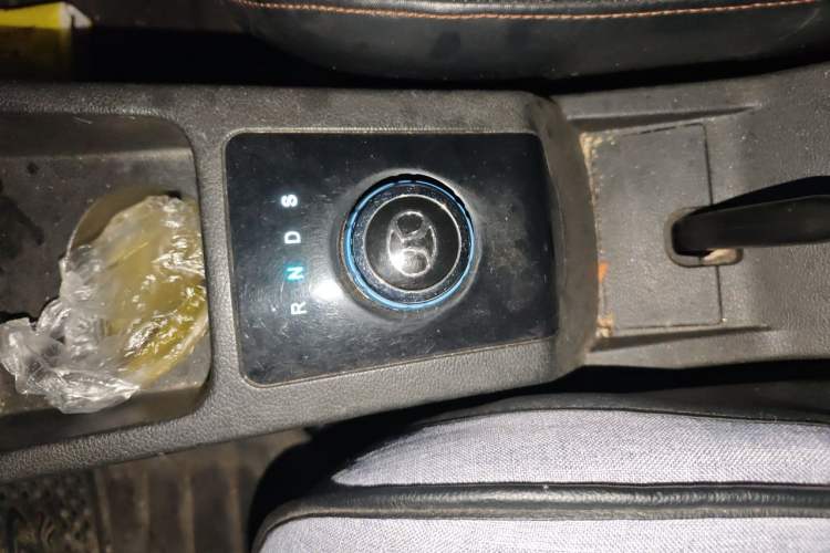 Used BAIC New Energy EC 2017 EC180 Dynamic Edition Gear Lever