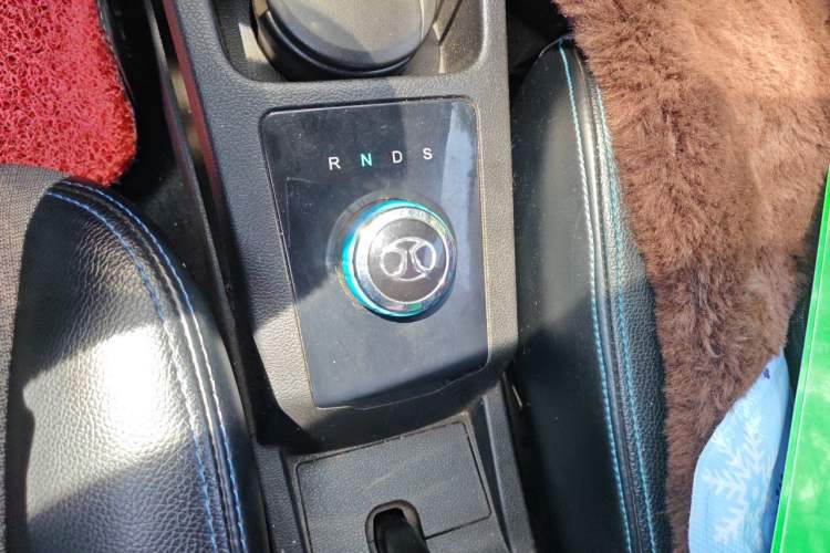 Used BAIC New Energy EC 2017 EC180 Dynamic Edition Gear Lever