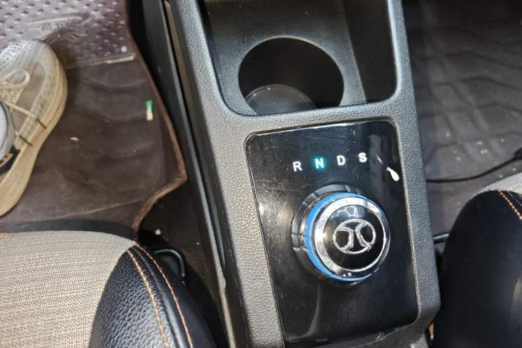 Used BAIC New Energy EC 2017 EC200 Dynamic Edition Gear Lever