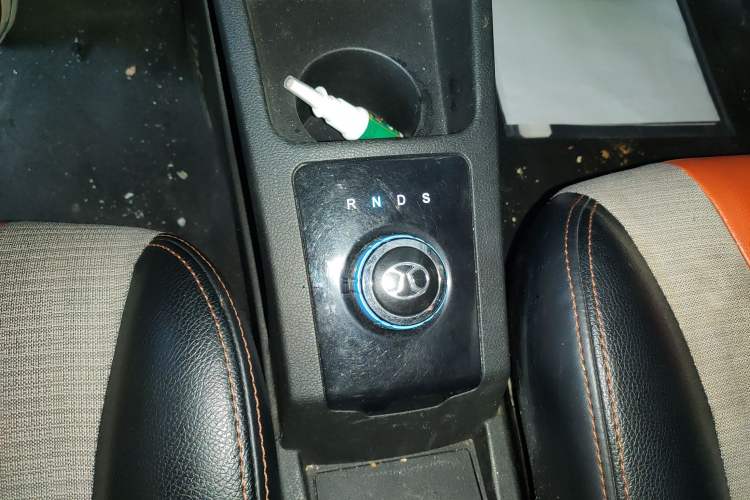Used BAIC New Energy EC 2017 EC180 Dynamic Edition Gear Lever