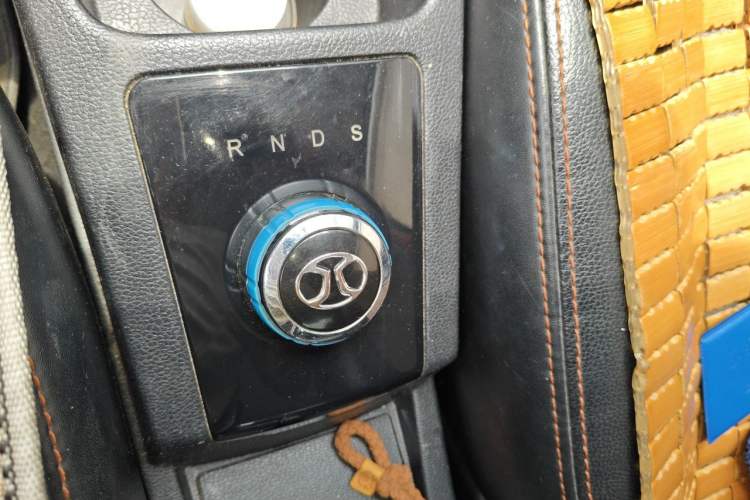 Used BAIC New Energy EC 2017 EC180 Dynamic Edition Gear Lever