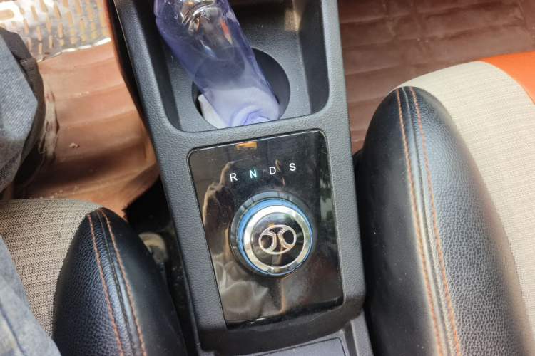 Used BAIC New Energy EC 2017 EC180 Dynamic Edition Gear Lever