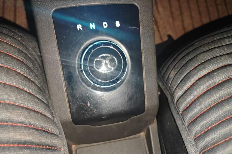 Used BAIC New Energy EC 2017 EC180 Dynamic Edition Gear Lever