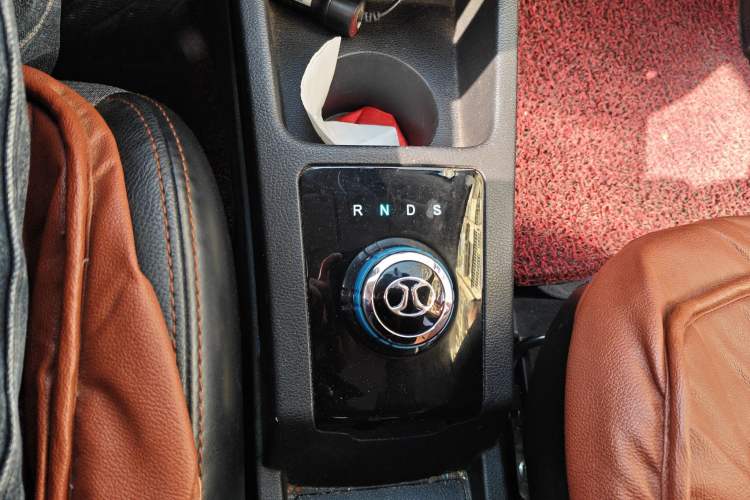 Used BAIC New Energy EC 2017 EC200 Elegant Edition Gear Lever