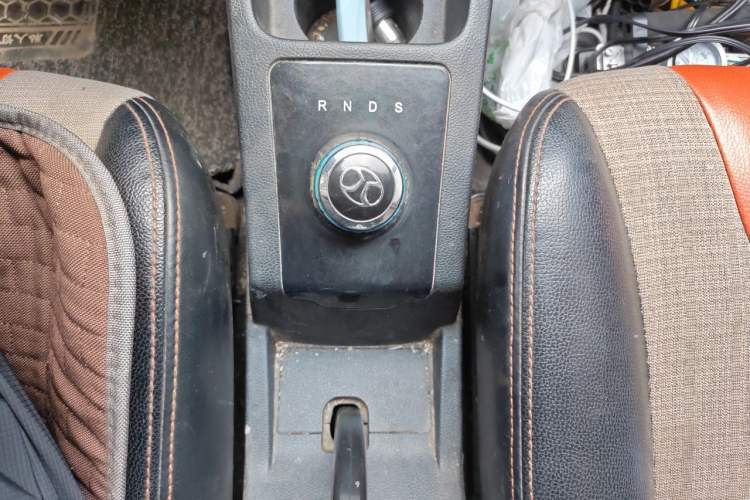 Used BAIC New Energy EC 2017 EC180 Dynamic Edition Gear Lever