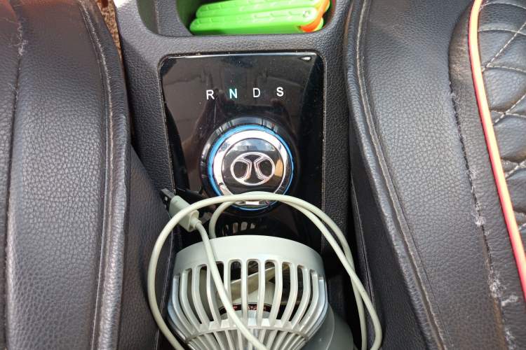Used BAIC New Energy EC 2017 EC200 Dynamic Edition Gear Lever