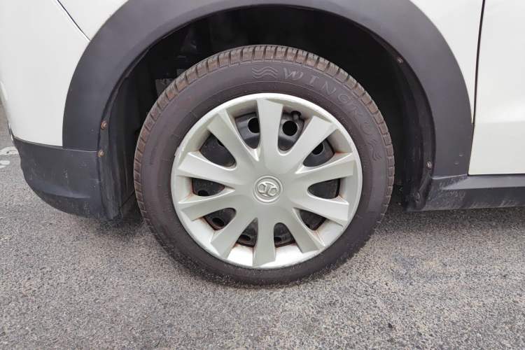Used BAIC New Energy EC 2017 EC200 Dynamic Edition Left Front Wheel Hub