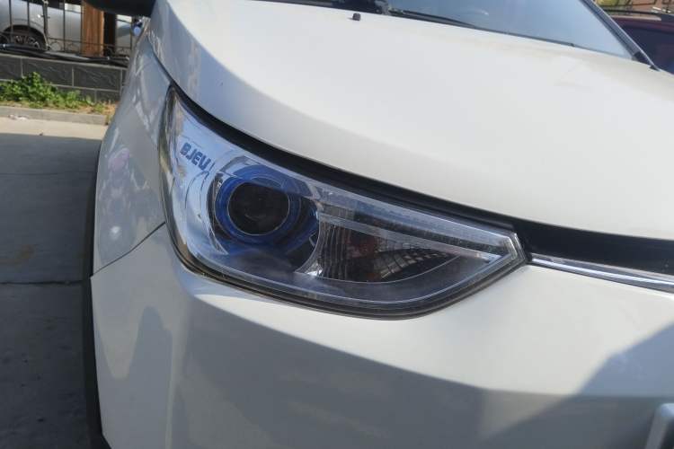 Used BAIC New Energy EC 2017 EC180 Dynamic Edition Right Front Headlight
