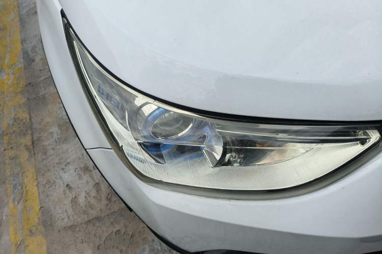 Used BAIC New Energy EC 2017 EC200 Elegant Edition Right Front Headlight