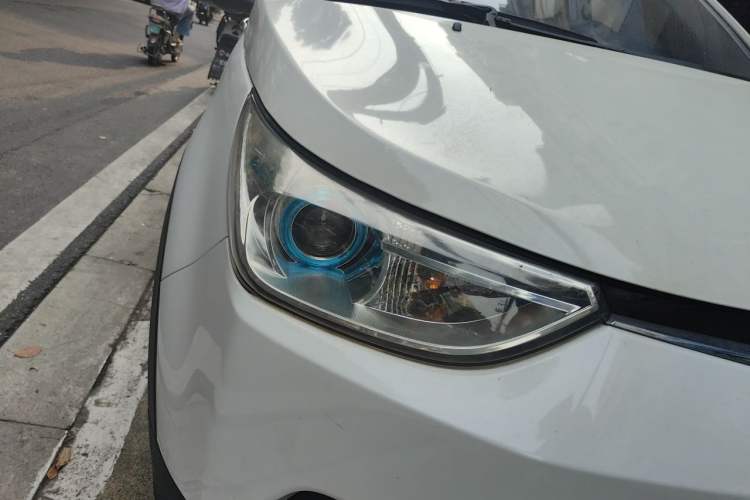 Used BAIC New Energy EC 2017 EC180 Dynamic Edition Right Front Headlight