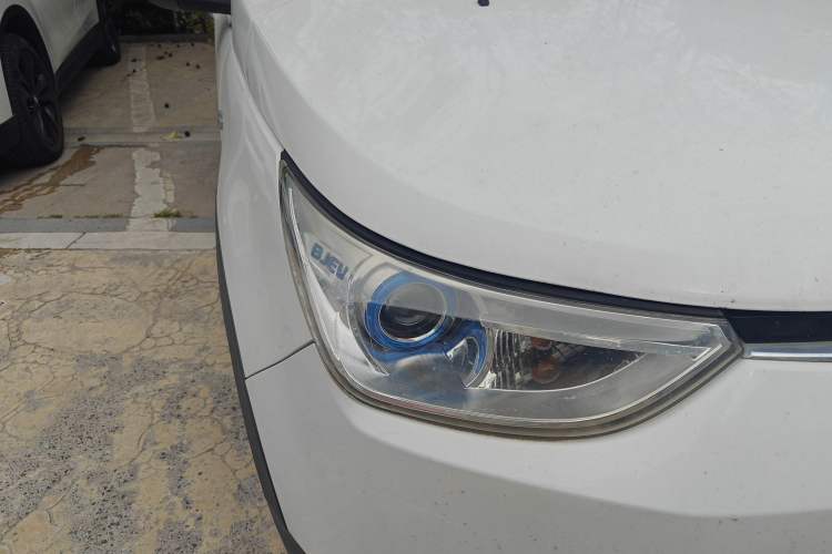 Used BAIC New Energy EC 2017 EC180 Dynamic Edition Right Front Headlight
