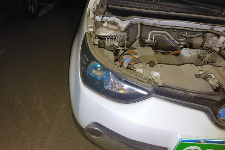 Used BAIC New Energy EC 2017 EC180 Elegant Edition Right Front Headlight