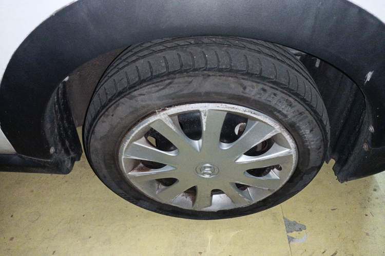 Used BAIC New Energy EC 2017 EC200 Dynamic Edition Right Front Wheel Hub