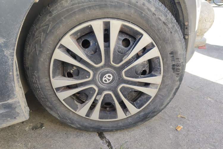 Used BAIC New Energy EC 2017 EC200 Dynamic Edition Right Front Wheel Hub