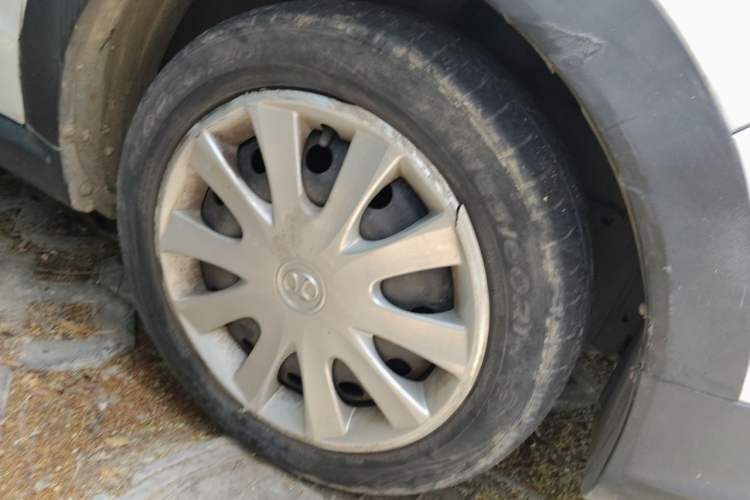 Used BAIC New Energy EC 2017 EC180 Dynamic Edition Right Front Wheel Hub