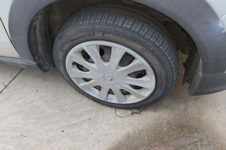 Used BAIC New Energy EC 2017 EC180 Dynamic Edition Right Front Wheel Hub