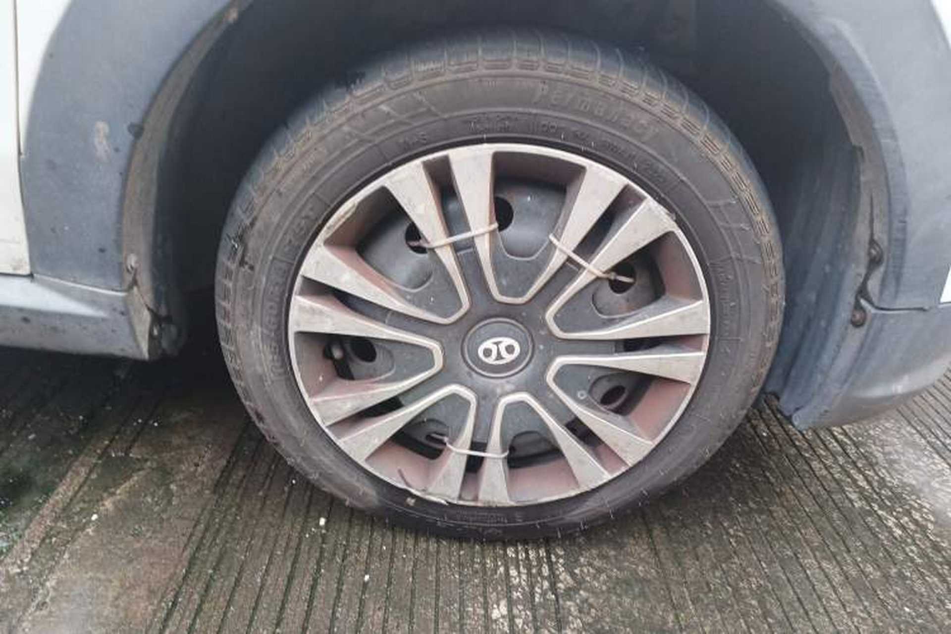Used BAIC New Energy EC 2017 EC180 Dynamic Edition Right Front Wheel Hub