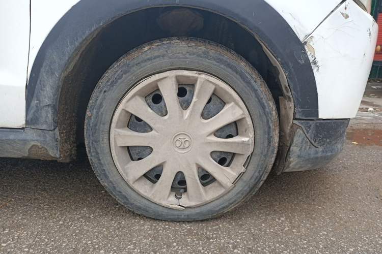 Used BAIC New Energy EC 2017 EC180 Dynamic Edition Right Front Wheel Hub