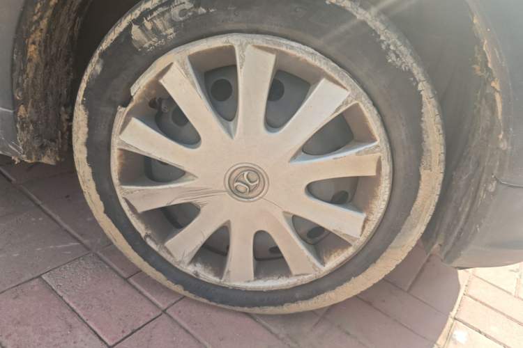 Used BAIC New Energy EC 2017 EC180 Dynamic Edition Right Front Wheel Hub