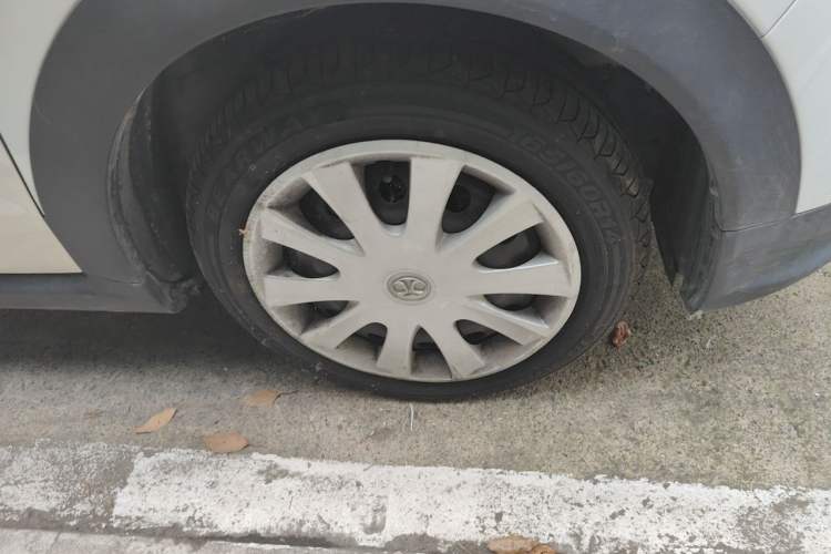 Used BAIC New Energy EC 2017 EC180 Dynamic Edition Right Front Wheel Hub