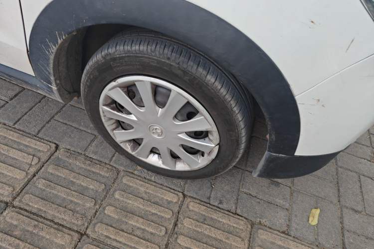 Used BAIC New Energy EC 2017 EC180 Dynamic Edition Right Front Wheel Hub