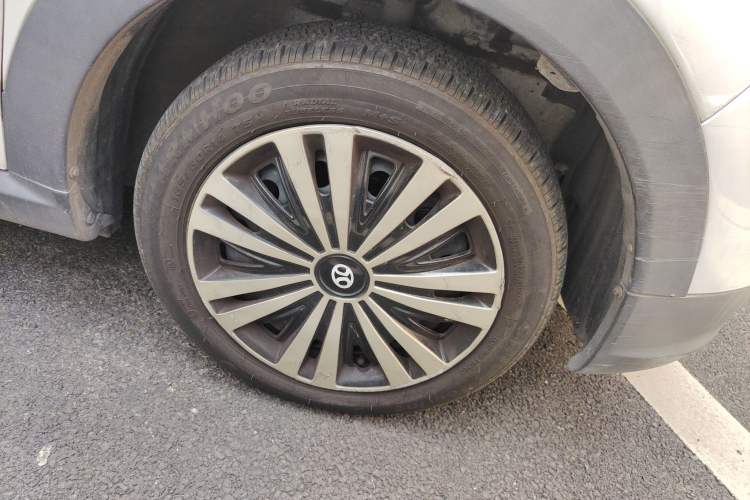 Used BAIC New Energy EC 2017 EC180 Dynamic Edition Right Front Wheel Hub