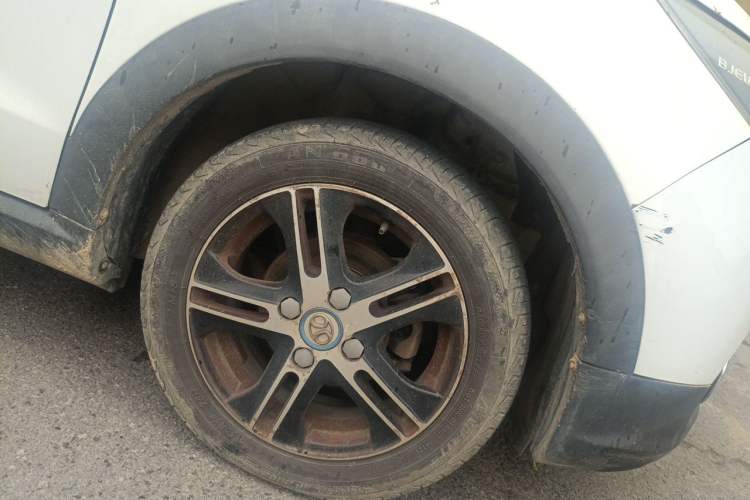 Used BAIC New Energy EC 2017 EC180 Elegant Edition Right Front Wheel Hub