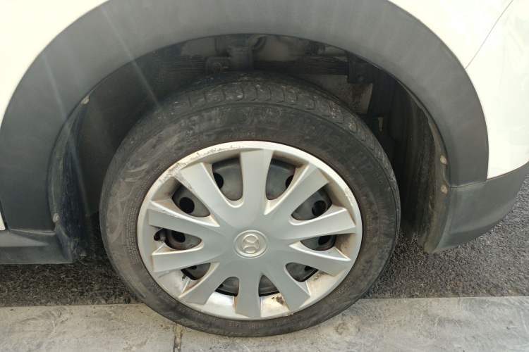 Used BAIC New Energy EC 2017 EC200 Dynamic Edition Right Front Wheel Hub