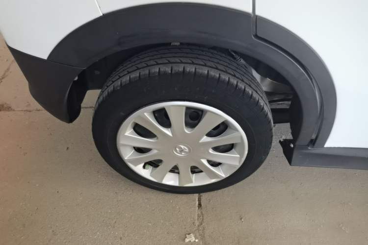 Used BAIC New Energy EC 2017 EC180 Dynamic Edition Right Rear Wheel Hub