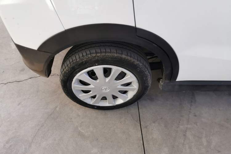 Used BAIC New Energy EC 2017 EC180 Dynamic Edition Right Rear Wheel Hub