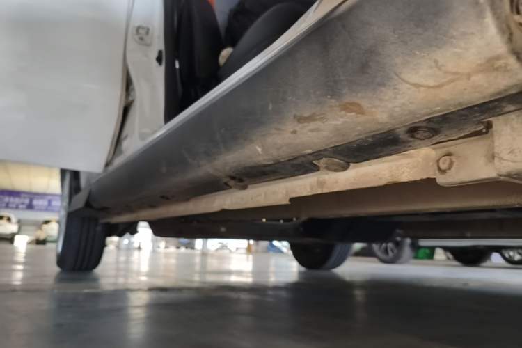 Used BAIC New Energy EC 2017 EC180 Dynamic Edition Right Side Sill