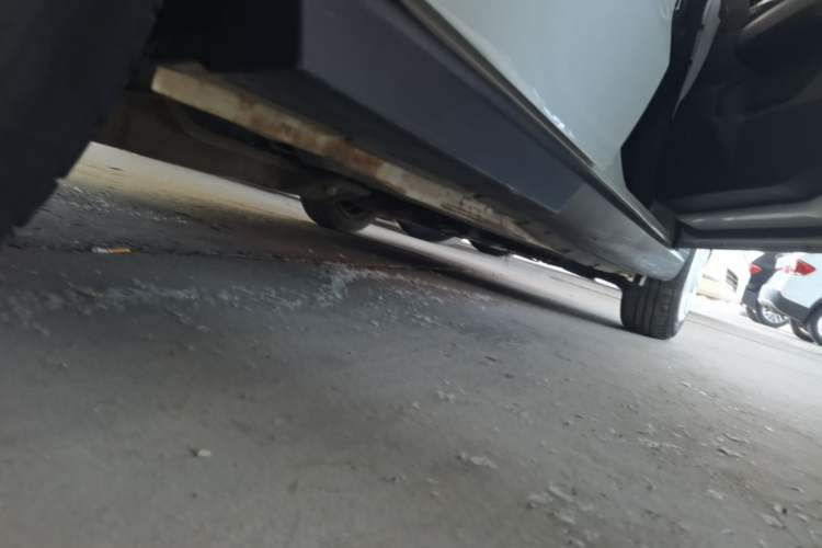 Used BAIC New Energy EC 2017 EC180 Dynamic Edition Right Side Sill